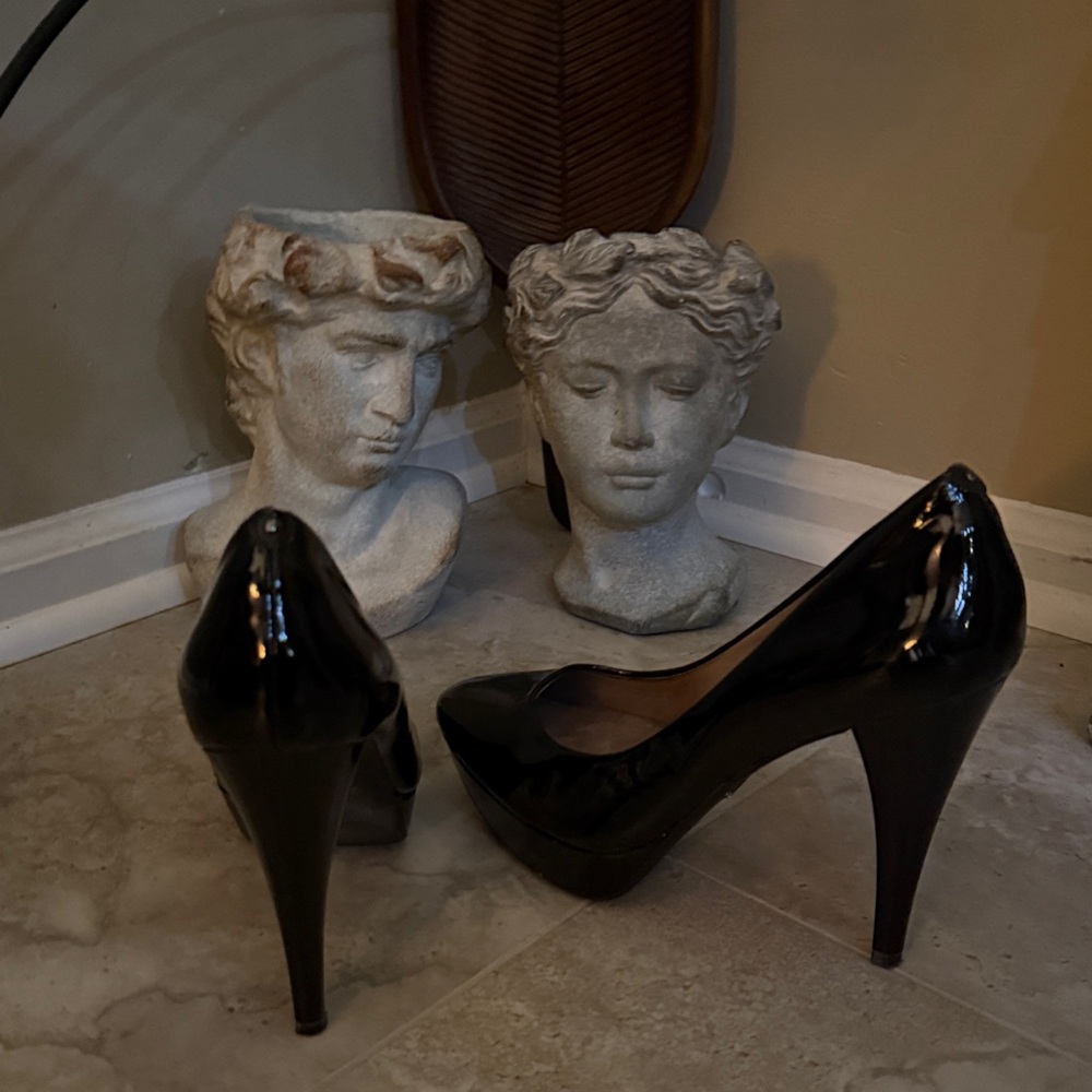 Karen Scott Black Patent Heels